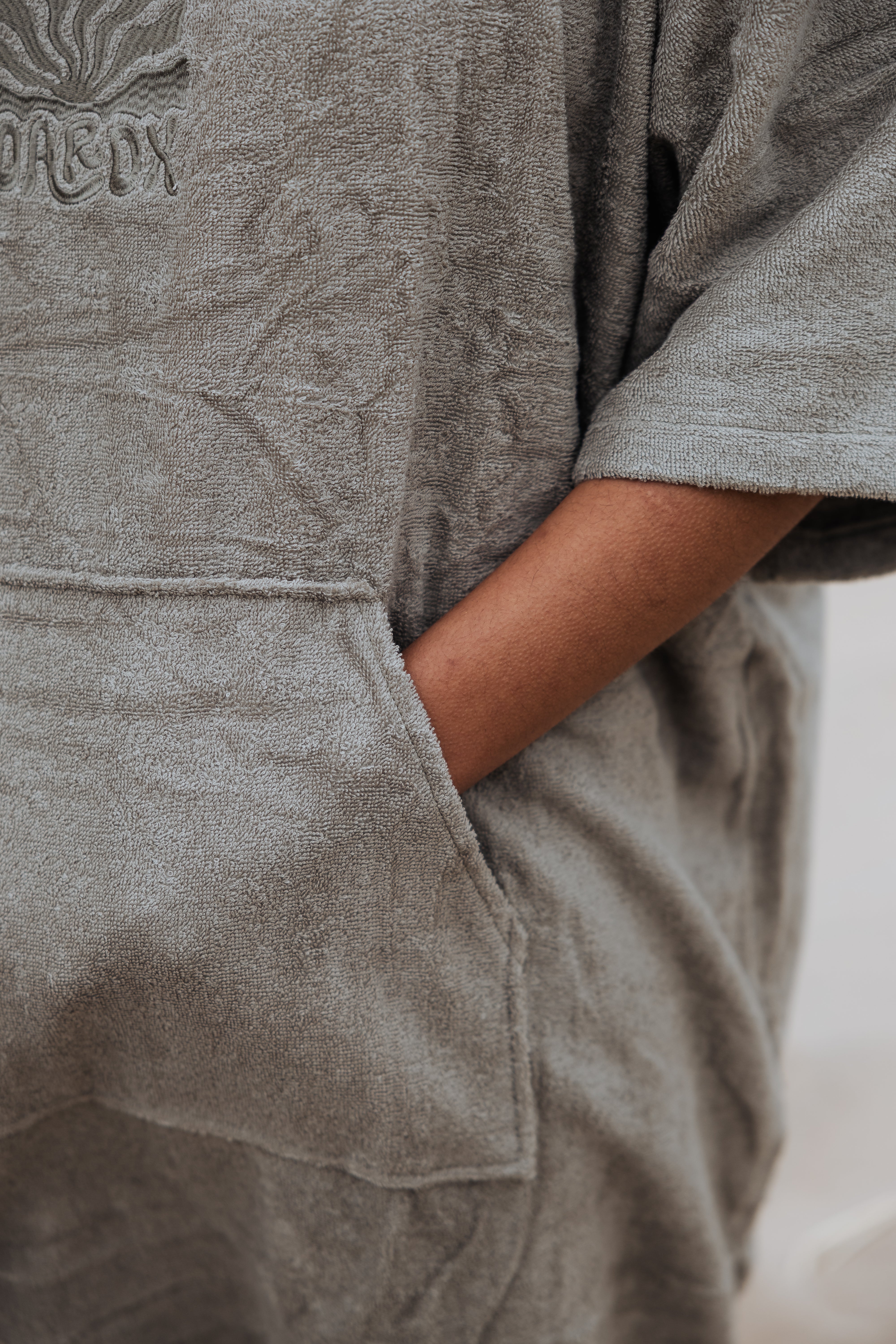 Surf Poncho - Green Waves